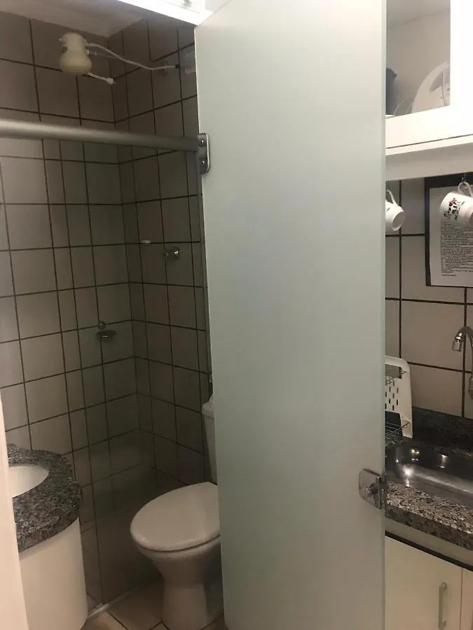 Apart-Hotel DiRoma Fiori com 1 suíte e banheiro social extra Caldas Novas